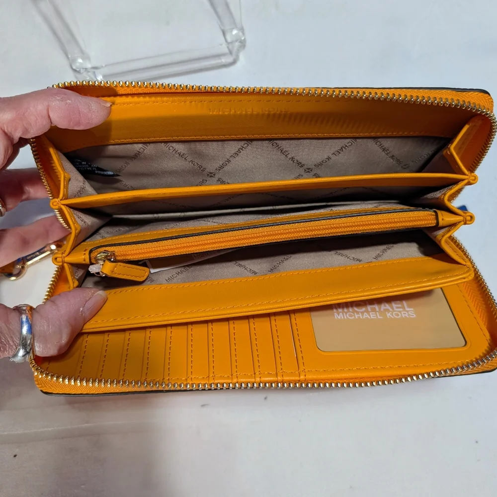 Michael Kors Jet Set Large Leather Travel Continental Wallet/Wristlet Pop Orange